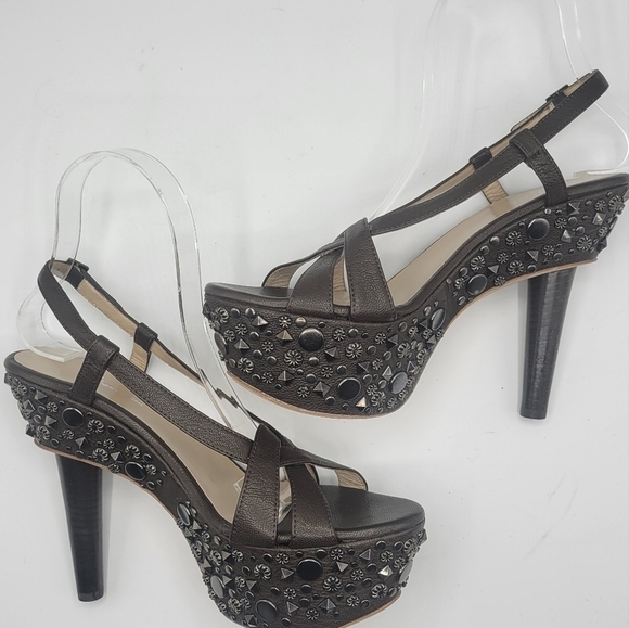 NWOB BCBGMAXAZRIA studded heels size 38 - Picture 4 of 16